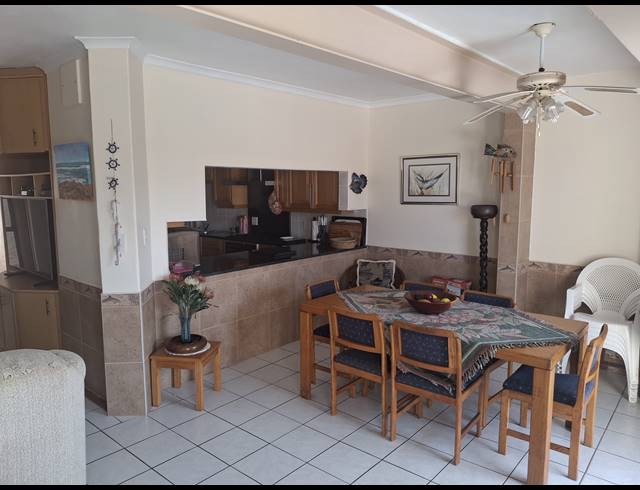 3 BEDROOM DUPLEX FOR SALE IN UVONGO BEACH